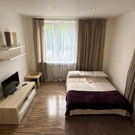 In - Wlokniarzy Lodz (Lodz)