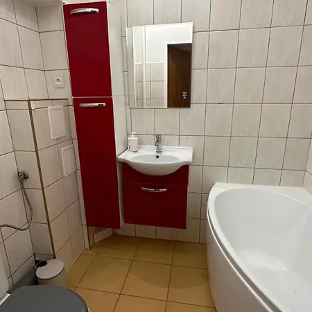 In - Wlokniarzy * Łódź