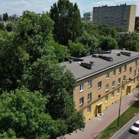 In - Wlokniarzy アパート ウッチ