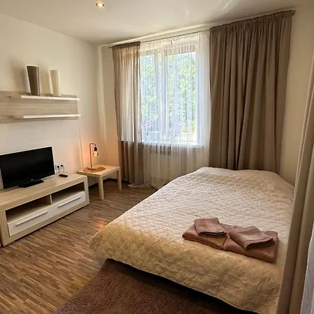 In - Wlokniarzy * Łódź